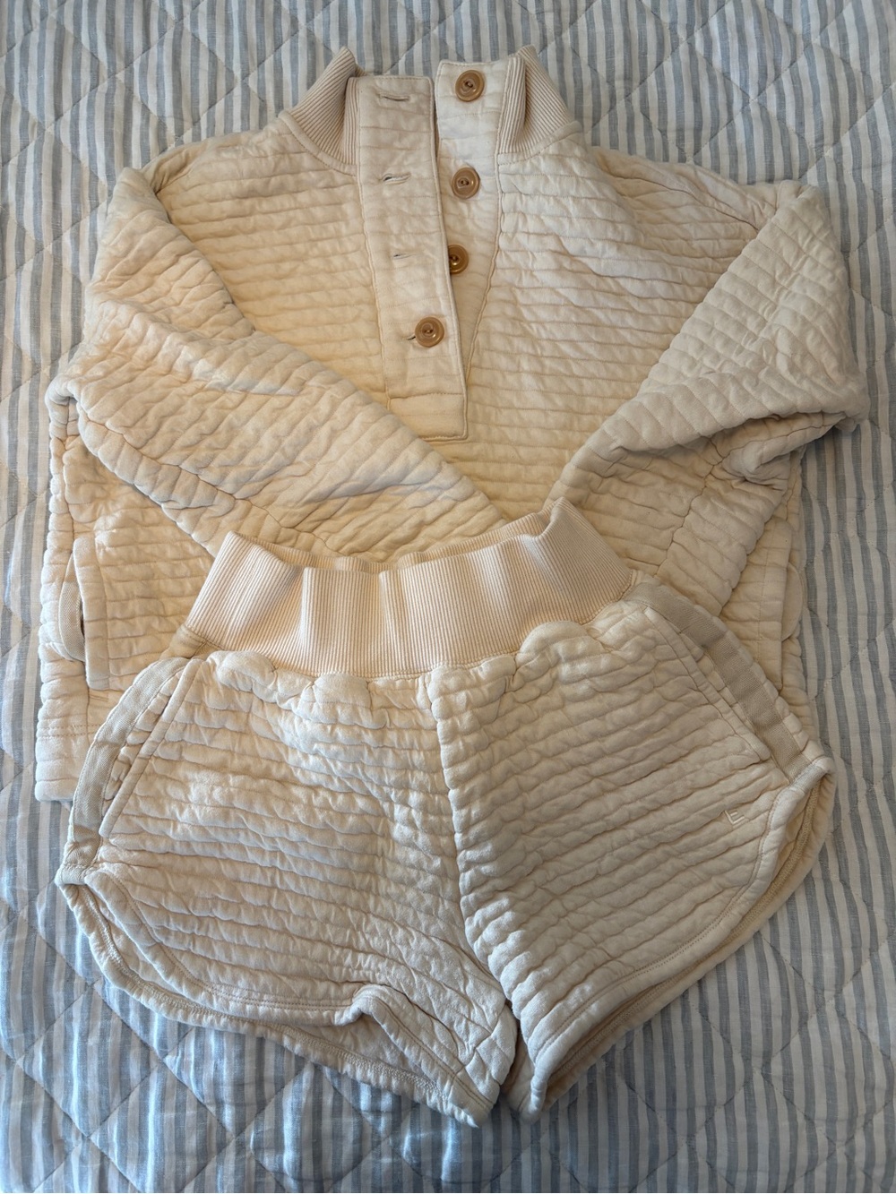 Everlane quilted lounge set